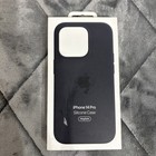  Coque silicone Apple scellée avec MagSafe pour Apple iPhone 14 Pro Midnight MPTE3ZM/