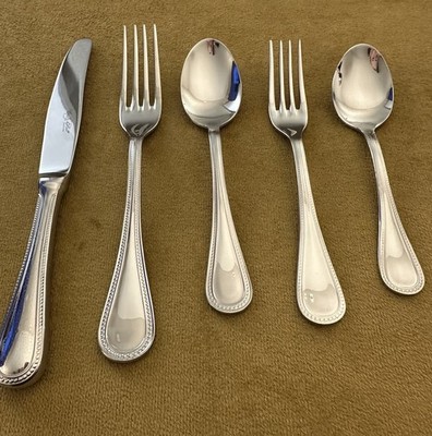5 Pc Setting Perola Corby Hall Stainless Portugal, 18/10, Glossy, Beaded Outline