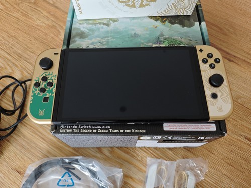 Nintendo Switch OLED Zelda Edition Neuwertiger Zustand mit Ovp - Bild 4 von 5