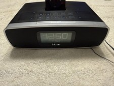 iHome iP90 Dual Alarm Clock Radio AM/FM  Dock for iPod  iPhone W/ Charger