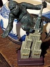NYC King Kong Empire State Building Design Souvenir