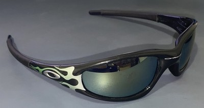 Oakley Straight Jacket 1999 Jet Black/Emerald Flames Frame, Emerald Iridium Lens