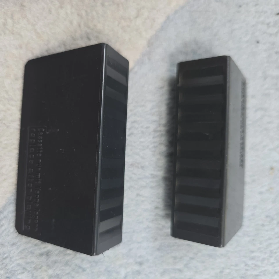 2 x USED 8-track 8 track tape cassette cartridge TAPE END COVER PROTECTOR ENDS - Image 2 of 3
