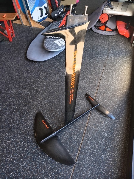 Slingshot Ghost Whisperer Carbon Windsurf Foil, 101 Mast, 63cm Front Wing