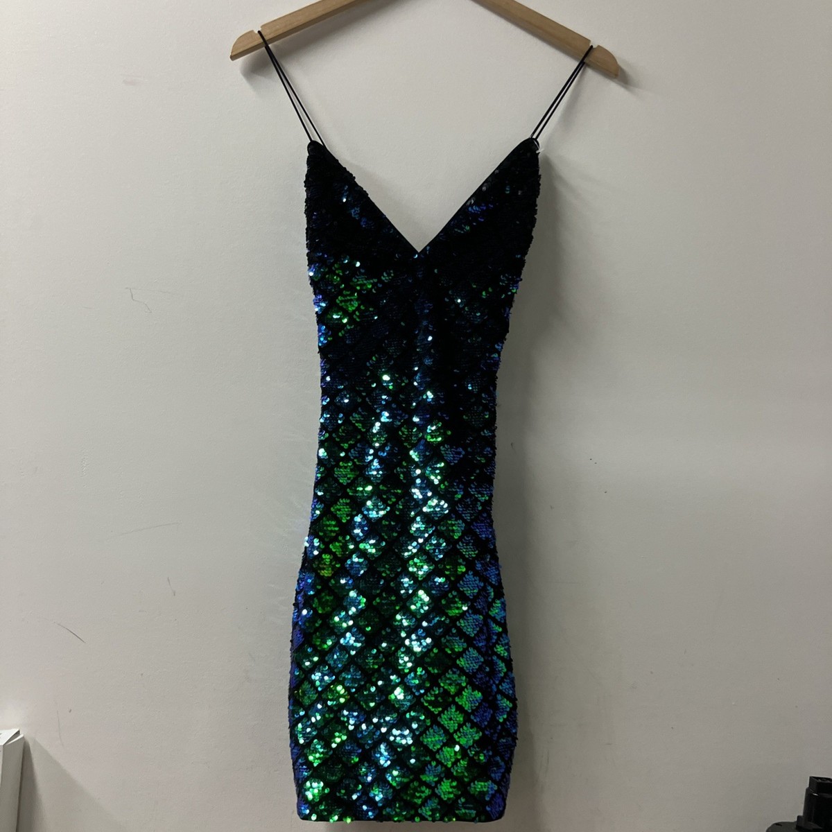 green sequin dress windsor Green Sequin Cocktail Dresses