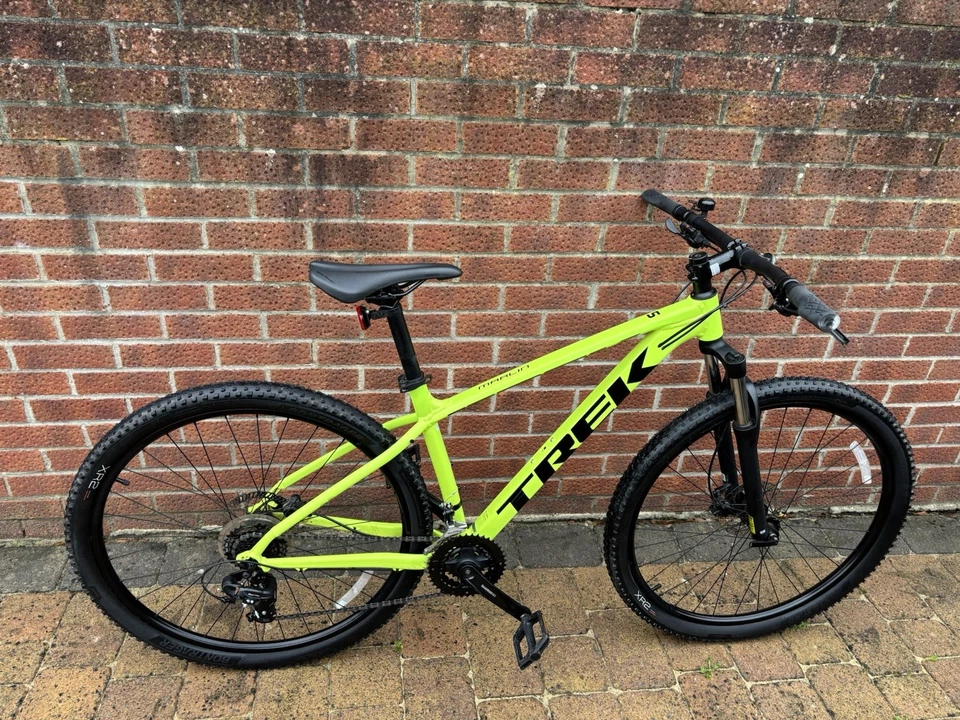 Trek Marlin 5 Size M/L 29inch Tyres - Image 2 of 4