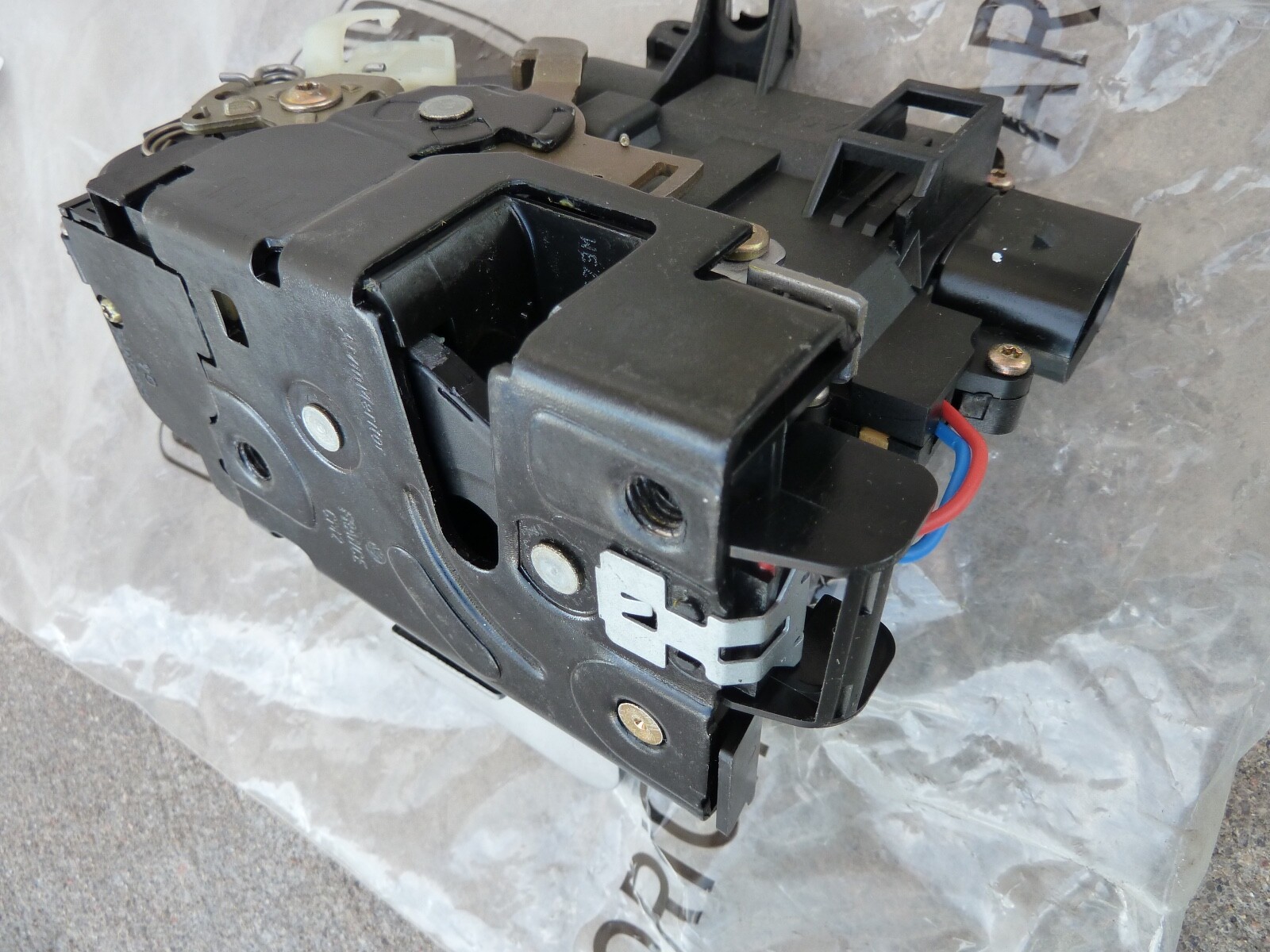NEW 2004-2007 LAMBORGHINI GALLARDO LEFT SIDE DRIVER DOOR LATCH LOCK ACTUATOR 