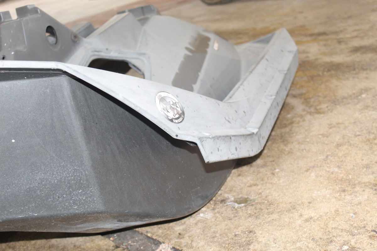 Sea-doo 14-16 Spark 3 UP Oem Hull Body Shell MID DECK Sea-doo 14-16 Spark 3 UP Oem Hull Body Shell MID DECK