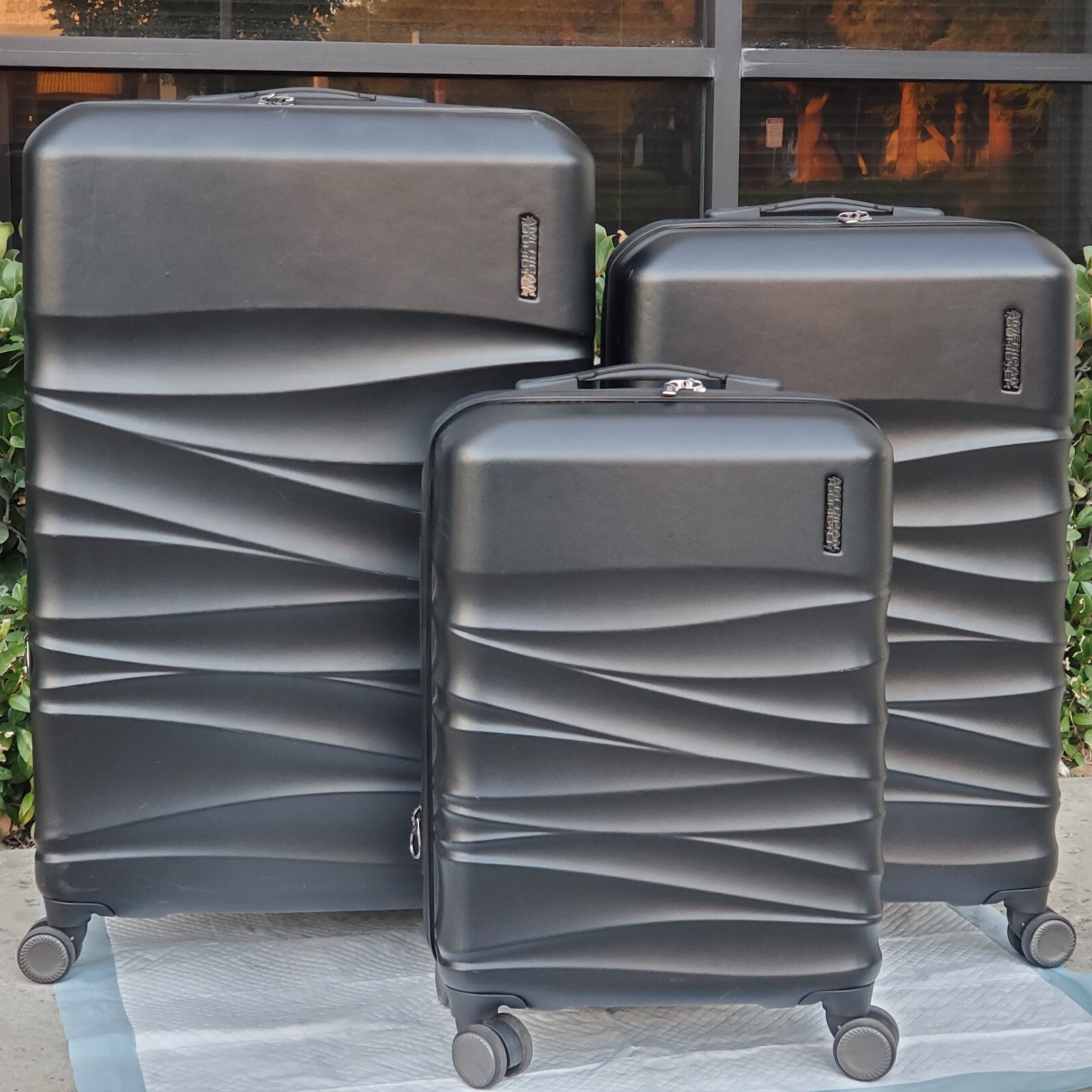 AMERICAN TOURISTER Tranquil 3-Piece Hardside Set In Black