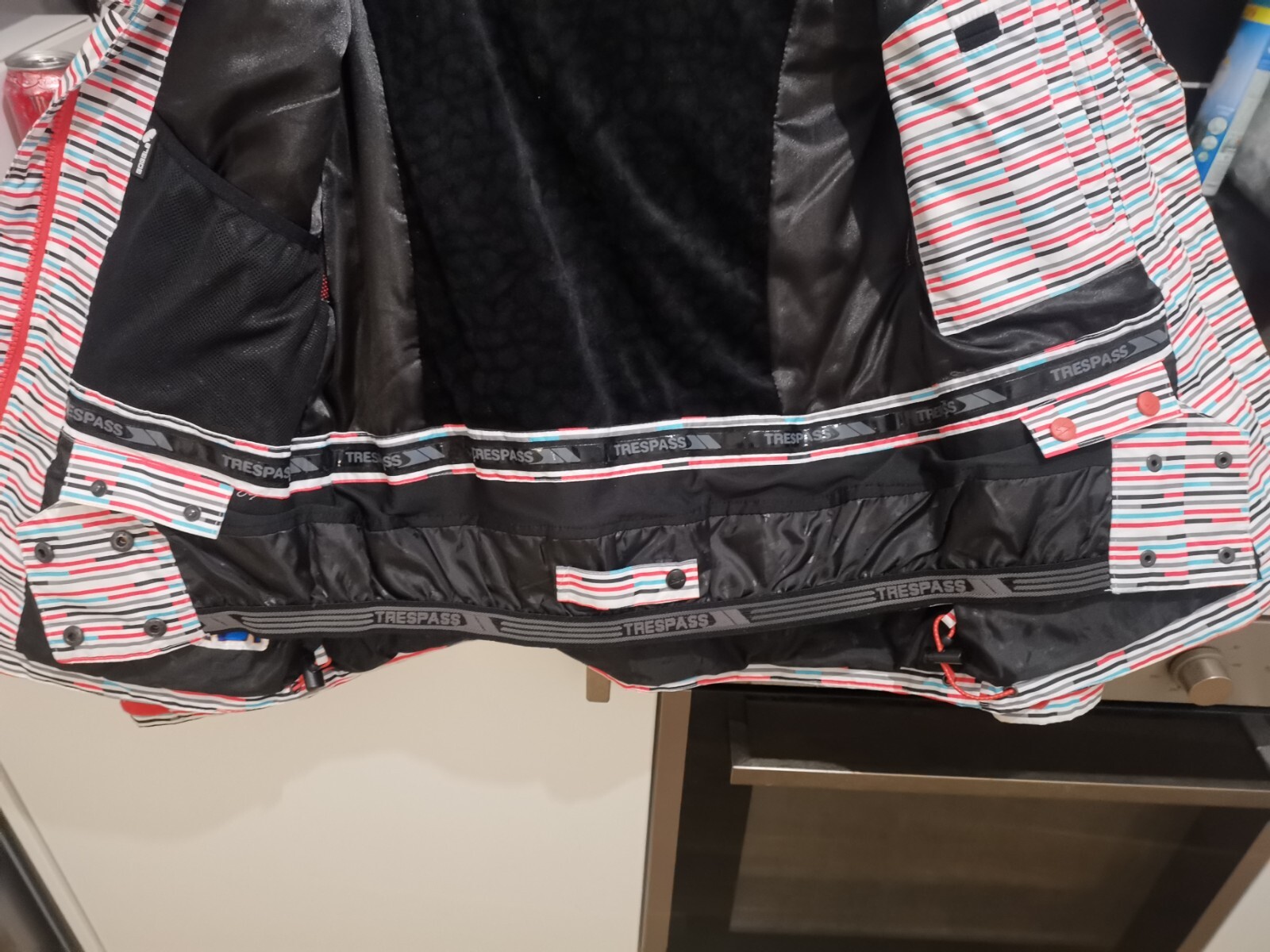 Trespass TP75 Jacket Stripe Pattern - image 6