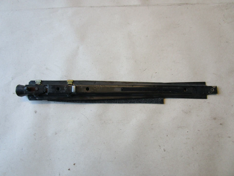 Mercedes /8 W114 W115 Sitzschiene Verstellschiene Sitzgestell Sitz vorne Orig. - Bild 2 von 4