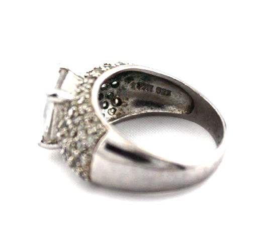 Vintage Rectangular Clear Rhinestone Cocktail Rin… - image 3