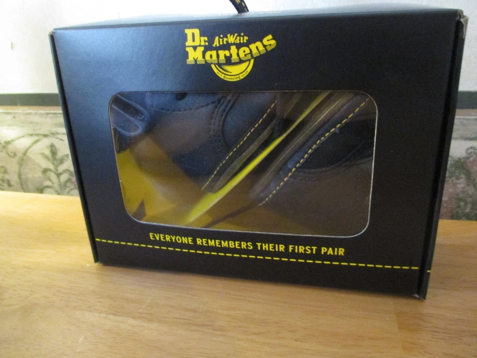 Dr. Martens 1460 Zapatos de Cuna Talla 1 Botas de Bebé Botines Negro Air Wair Recién Nacido NUEVO Foto 2 de 4