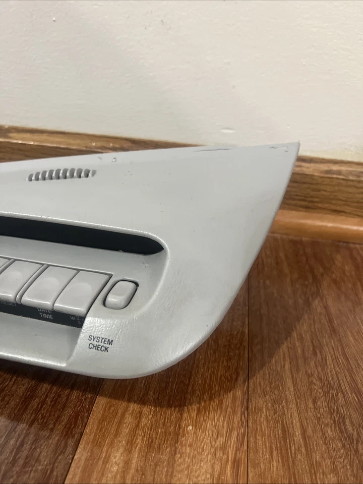 1997 1998 Lincoln Mark VIII 8 PAINEL CENTRAL INFO MOLDURA COR BRONZEADA - Imagem 2 de 4