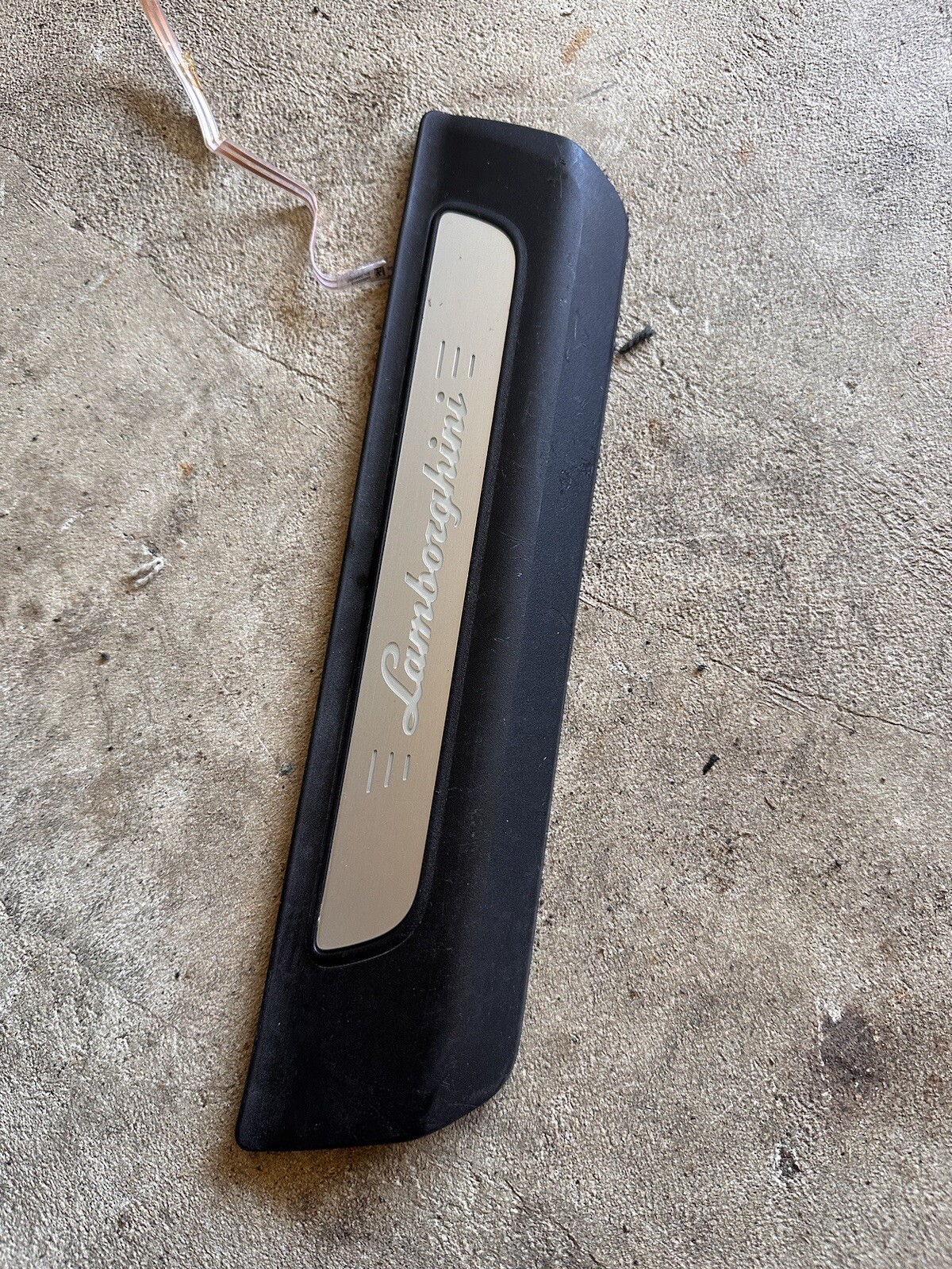 Lamborghini urus rear scuff panel door sill rear right 4ML947418