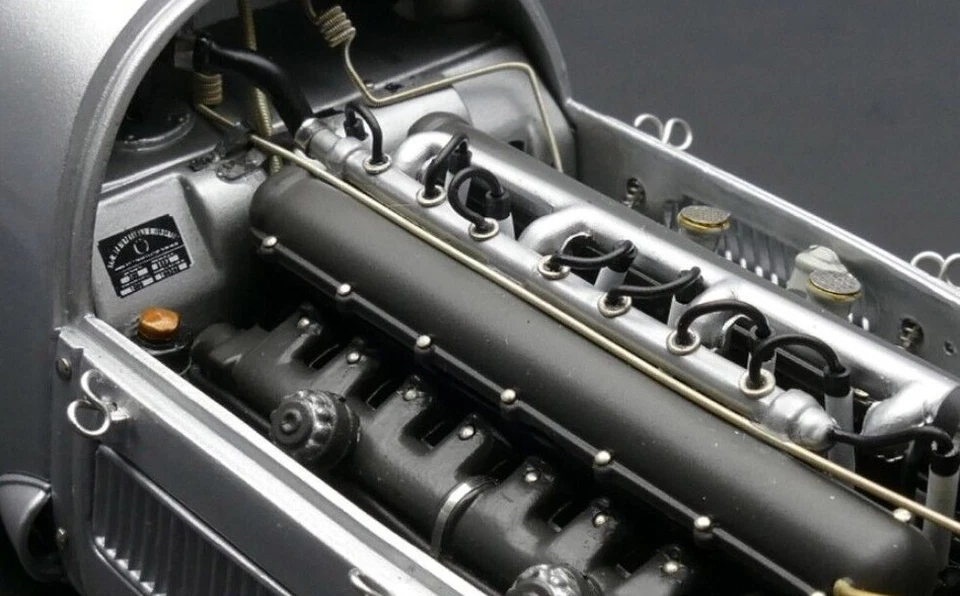 Mecedes-Benz Race Car F1GP Formula 1 Grand Prix Racer Classic Carousel SL1:18 - Image 3 of 4