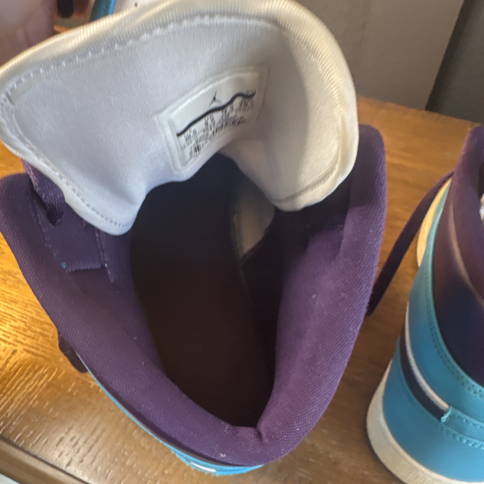 Jordan Air Jordan 1 Mid Hornets Blue White Purple Leather Athletic Sneaker 10.5 thumbnail 8