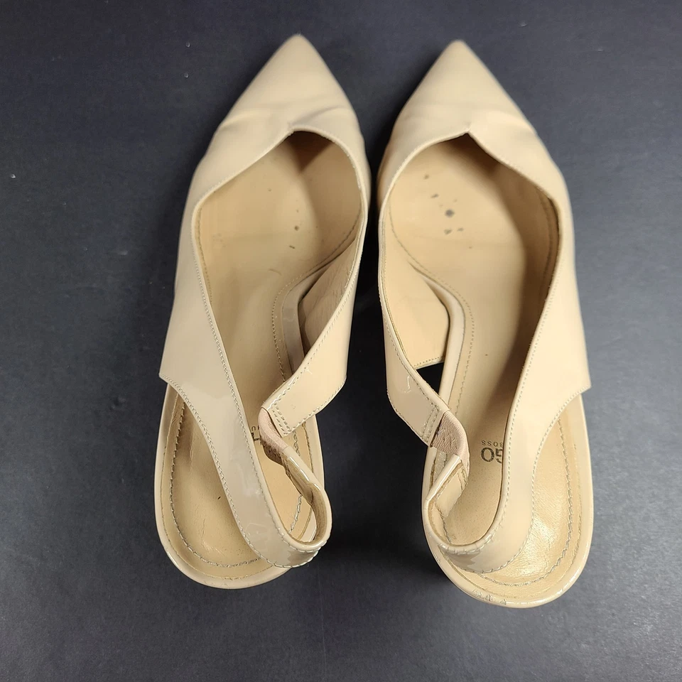 Sandalias Hugo Boss Hellia charol beige nude punta puntiaguda talla 9 Foto 4 de 4