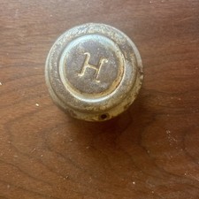 Hamilton Greyhound wagon hubcap