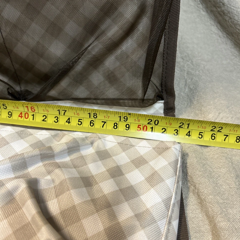 Thirty-One Hanging Pocket Wall Organizer With 14 Pockets & Metal Grommets - Image 4 of 4