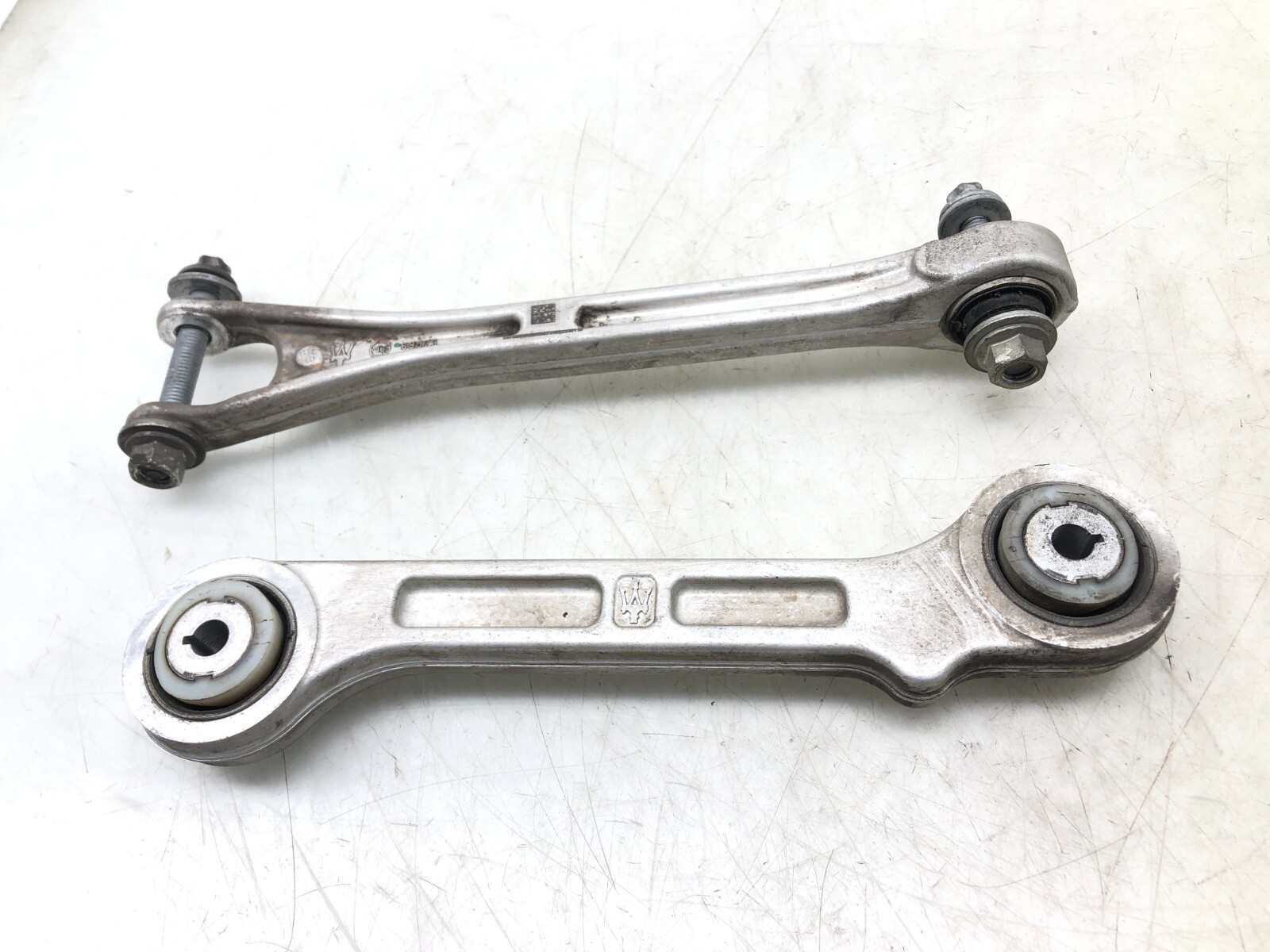 2017-2023 MASERATI LEVANTE AWD LEFT DRIVER REAR CONTROL ARM SET 4PC OEM.