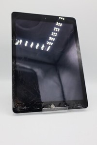 Apple iPad 5.Gen A1822 Space Grau 32GB Displayschaden #2-4507