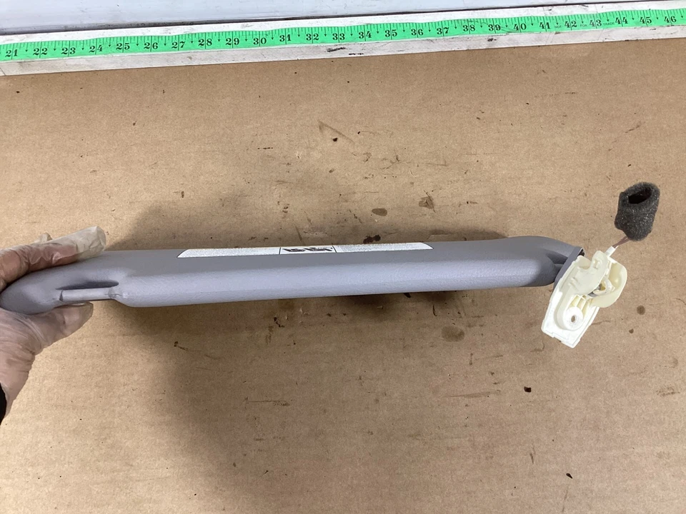 BMW 528i XDRIVE 2010-2016 pasajero lado derecho parasol parasol beige OEM. Foto 2 de 4