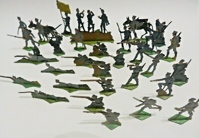 Plats d'étain - Zinnfiguren - Flat tin : 32 chasseurs Jaëger