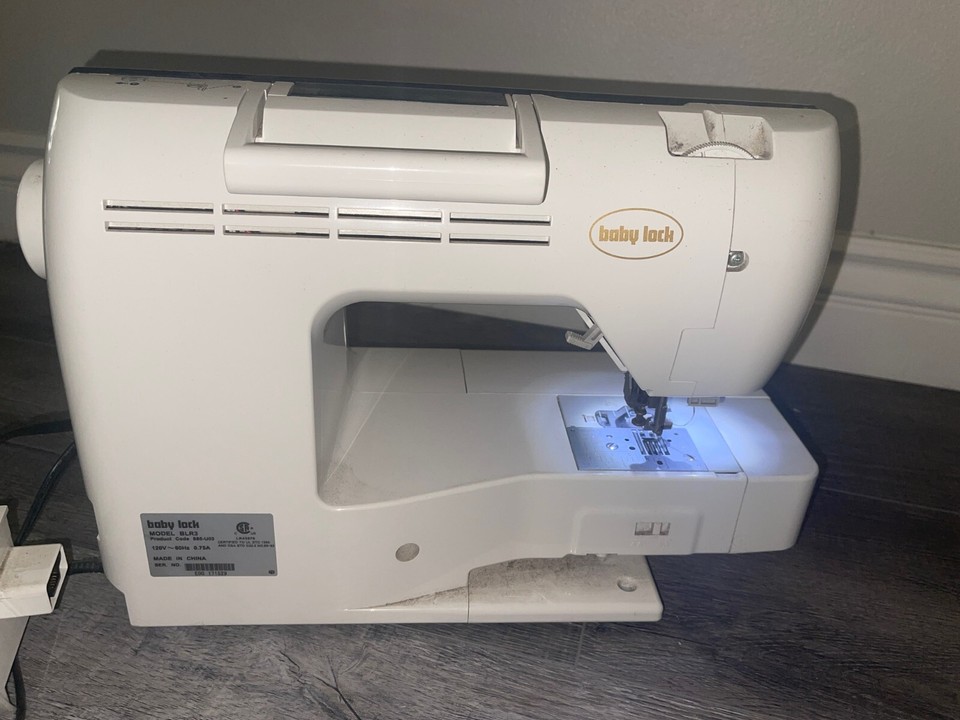 Baby Lock Ellure Plus Sewing Embroidery Machine hoops Excellent
