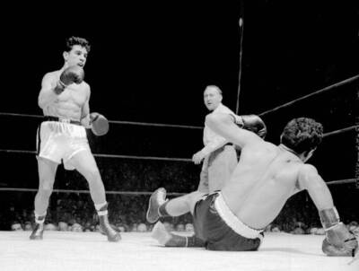 Lulu Perez beats Willie Pep at Madison Square Garden New York Old Photo