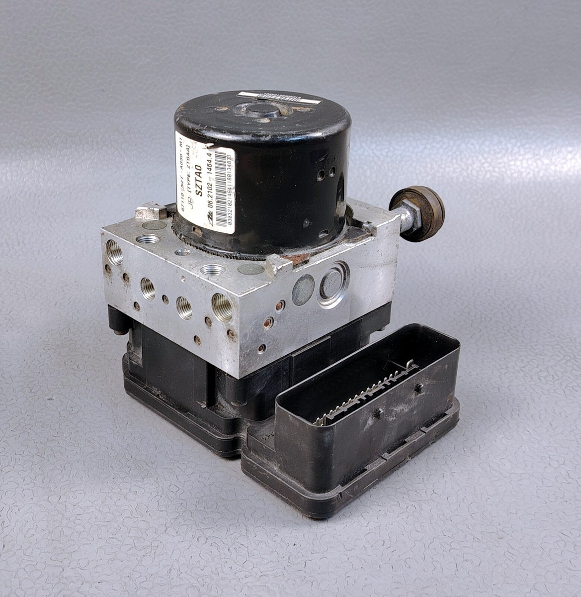 2011 2012 HONDA CRZ ABS ANTI LOCK BRAKE SYSTEM MODULATOR VSA OEM 2011 2012 HONDA CRZ ABS ANTI LOCK BRAKE SYSTEM MODULATOR VSA OEM