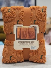 NWT SAME DAY SHIP VIRAL TIK TOK COSTCO FAUX FUR HALLOWEEN FALL THROW PUMPKIN