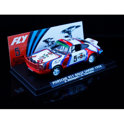 Porsche 911 SC FLY d'exception pour circuit de slot car adulte