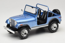 Jeep CJ-7 Laredo Blue 1:18 MCG | MCG18553