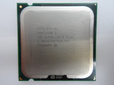 Intel Pentium D 925 Dual Core 3GHz 800MHz 4MB Cache LGA775 CPU (SL9KA ) GEBRAUCHT