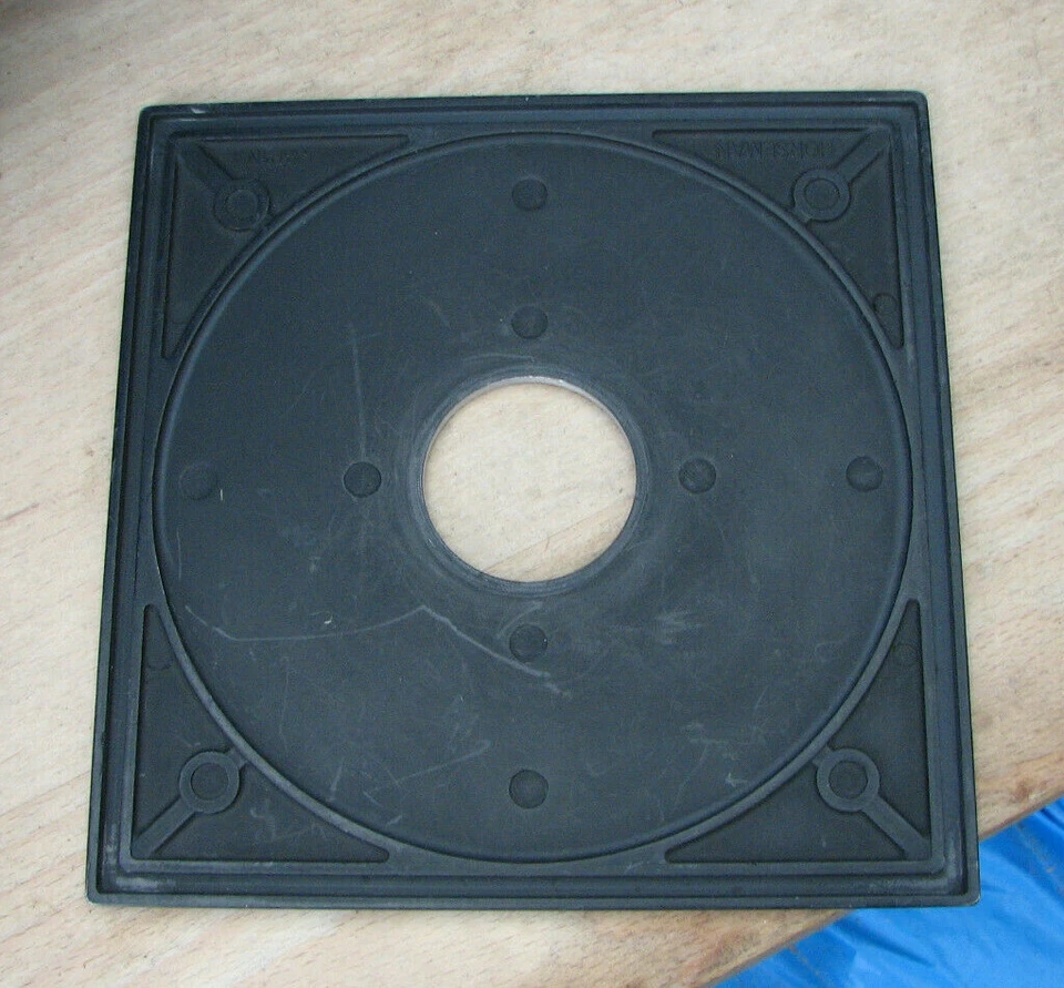 pattern  Sinar F & P fit  lens board panel with copal compur 0  34.7mm  hole   - Image 2 of 3