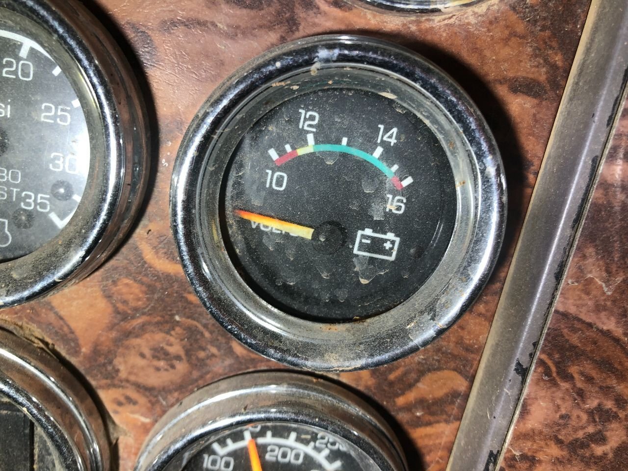 Kenworth T800 VOLTAGE Gauge Used P/N K152304 eBay