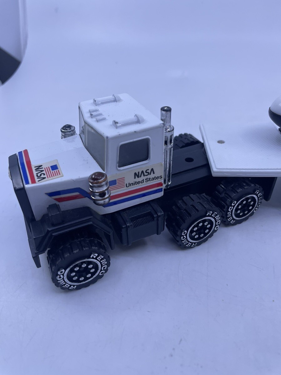 Vintage Remco Toys 1986 Semi Truck Trailer Space Shuttle Nasa
