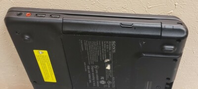 Sony VAIO PCG-7173L Intel Core 2 Duo 1GB RAM 0GB HDD CRACKED