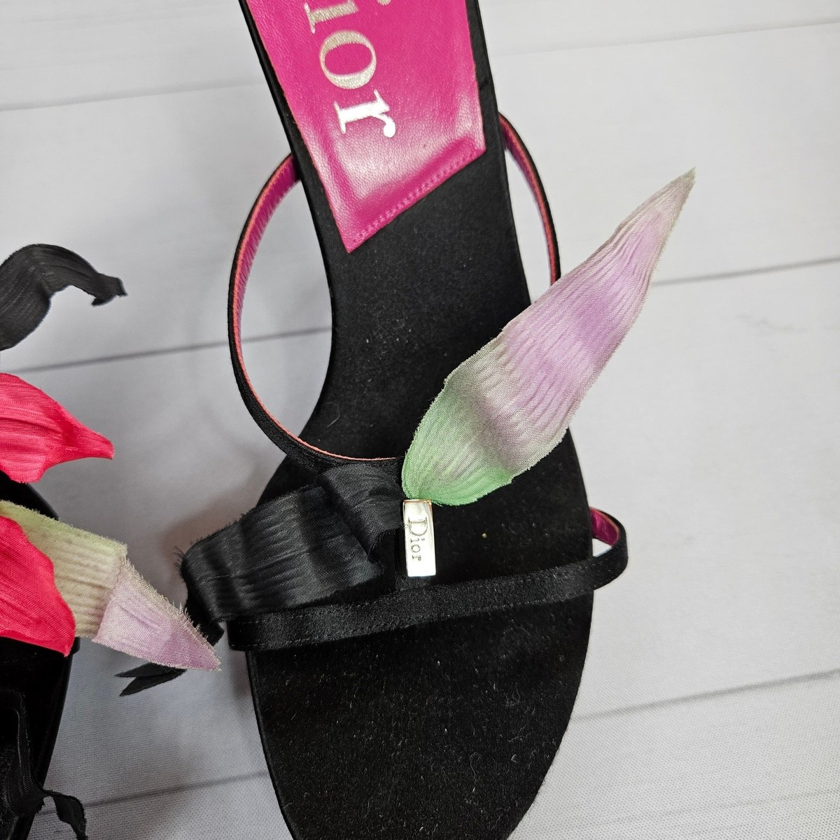【24kcat】Dior HAWAII GLAMOUR mule Y2k Dior Heels Hawaii Glamour Mules Black Satin Flower Detail Rare