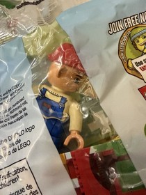 Lego Duplo Farm Set 30060 Includes Figure, Farm Worker And Dog. Brand New!