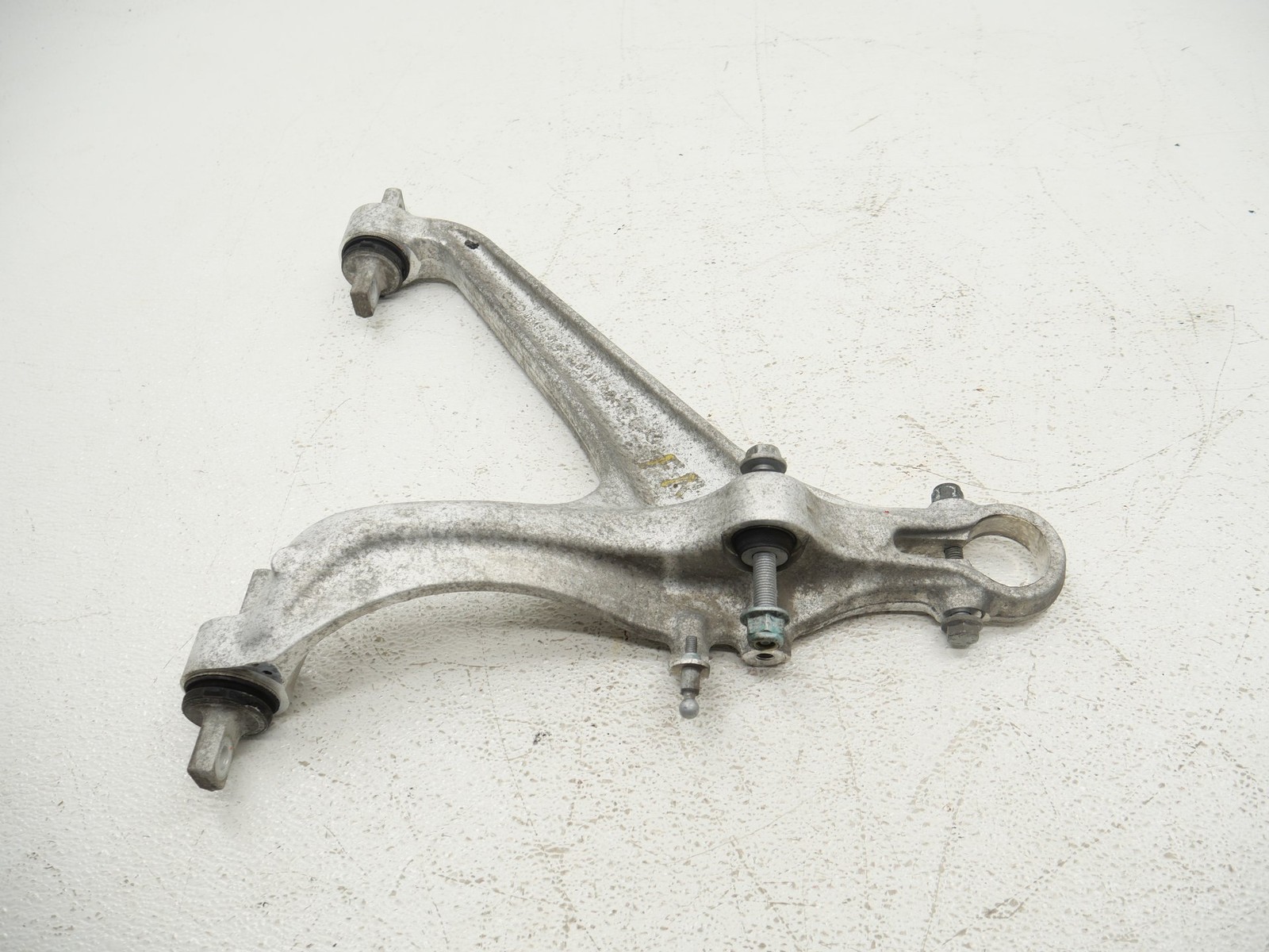 Audi R8 Plus Spyder 2017-2018 Front Right Lower Control arm P/N 4S0407156