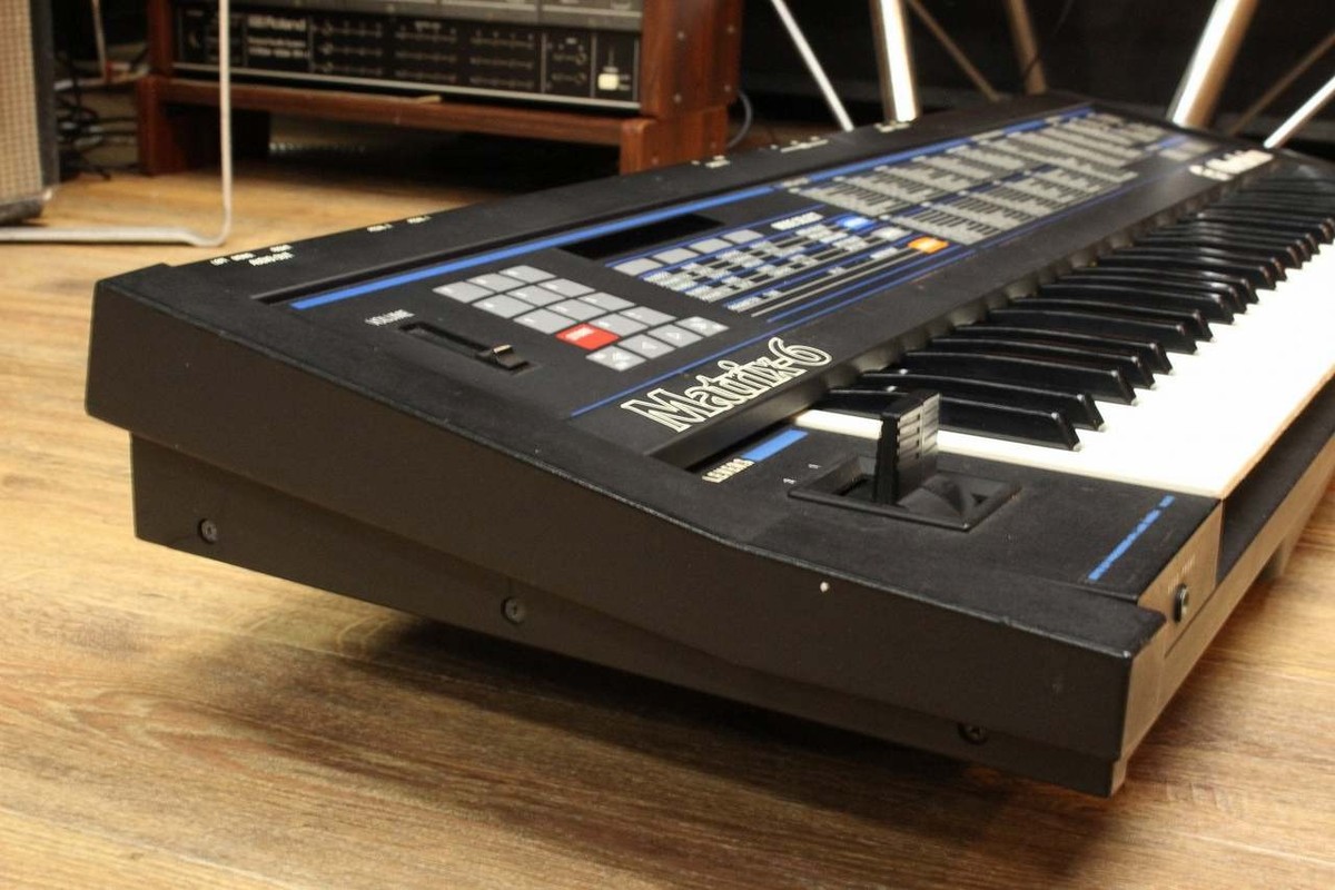 Oberheim Matrix-6 61-Key Analog Synthesizer 6-Voice Poly MIDI