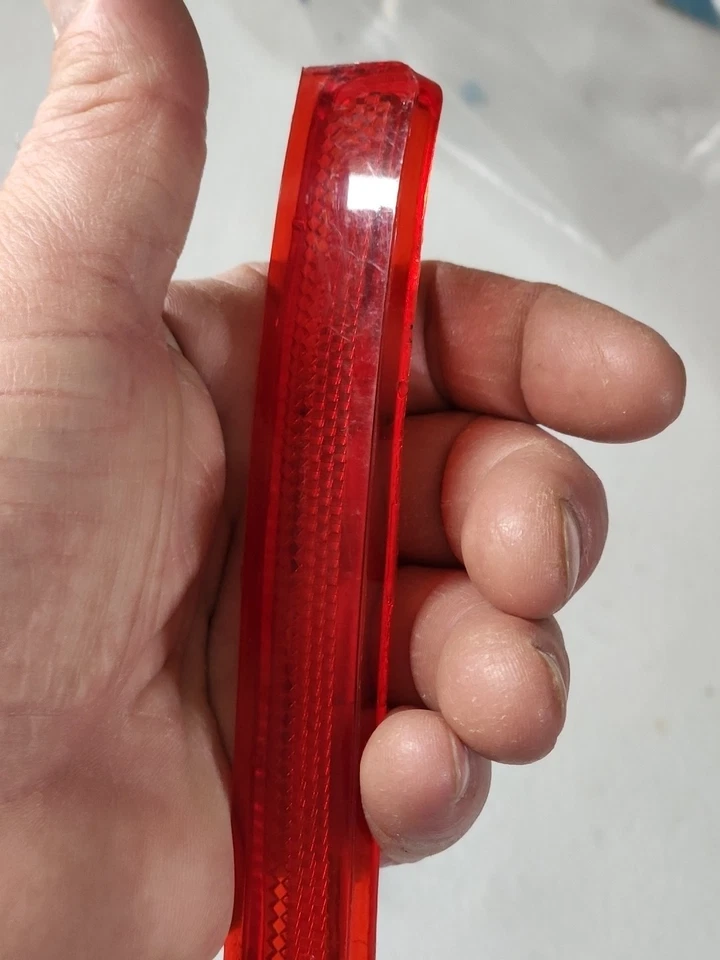 Chevrolet El Camino 1970-1972 NOS LÁMPARA TRASERA IZQUIERDA Lente GM PARTE # 5964151 Foto 3 de 4