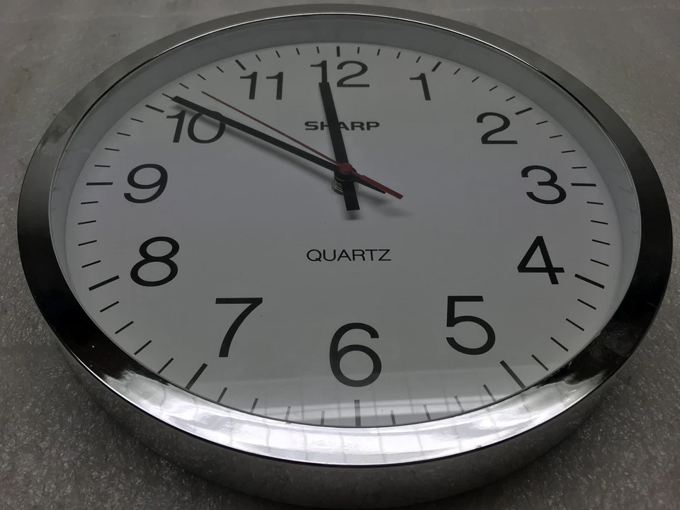 Reloj de Pared SHARP - Plateado, Silencioso Cuarzo Calidad 14" - Batería No Incluida Foto 3 de 4