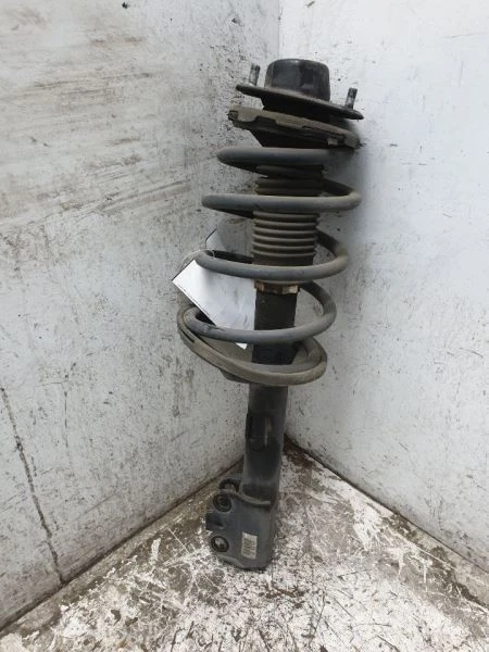 99-03 LEXUS RX300 PUNTAL DELANTERO IZQUIERDO LADO CONDUCTOR Foto 3 de 4