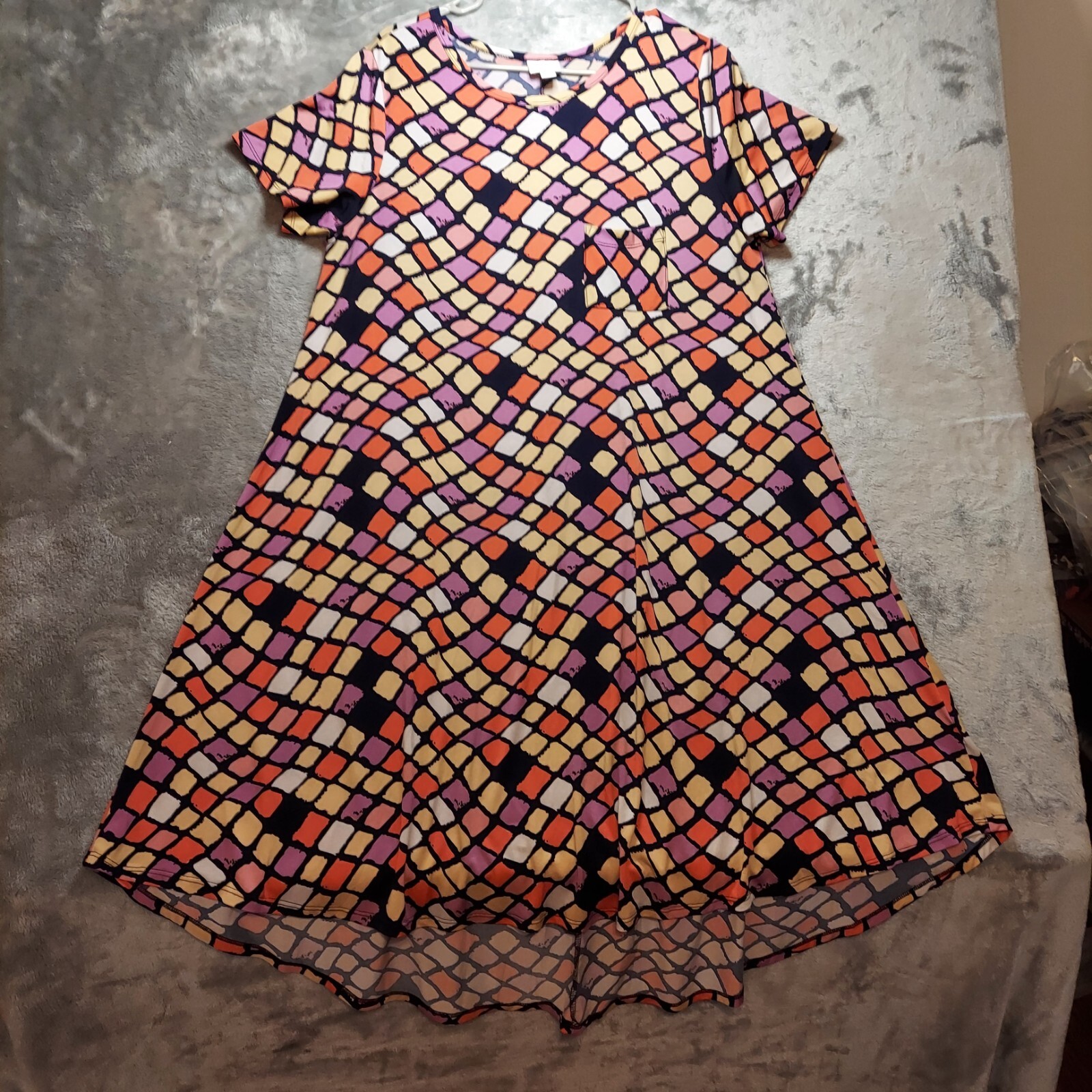 LulaRoe Womens Carly Hi-Lo Dress with Front Pocket in Harlequin Diamond Print Size Large
