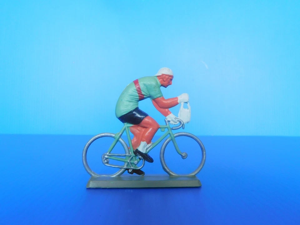 STARLUX /  LE MONDE CIVIL  / LE S COURSES CYCLISTES  :  COUREUR CYCLISTE - Photo 2/4