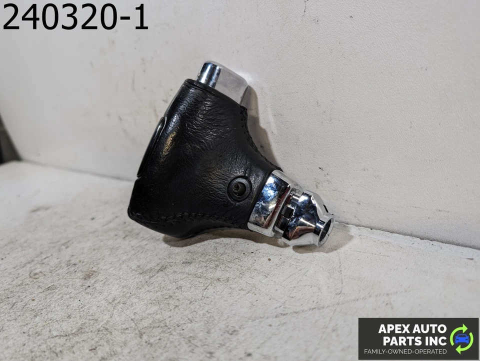 Cubierta de perilla de cambio de marchas automática de cuero Saab 9-7x 2005 fabricante de equipos originales Foto 3 de 4