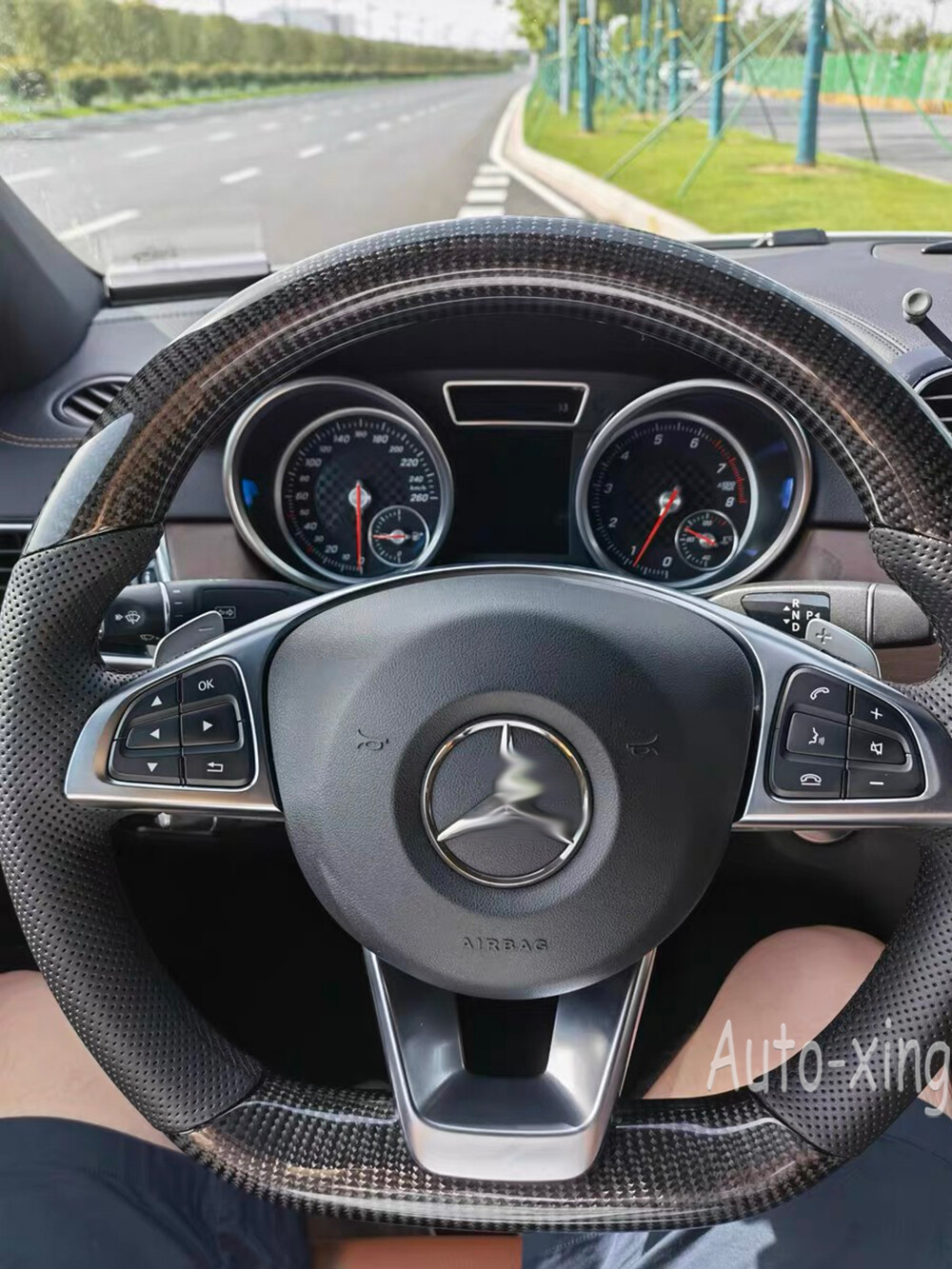 Custom Carbon Fiber Steering Wheel for MercedesBenz AMG W205 W204 C63